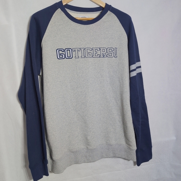 GoTigers! Taipei Tigers XL Street wear Men's Gray and Blue Sweatshirt - Picture 2 of 5